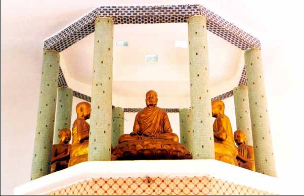 Đài Phật chuyển pháp luân