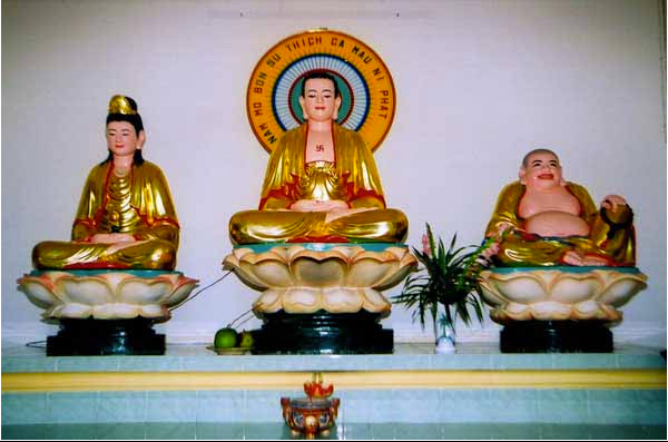 Bàn thờ Phật và Bồ tát
