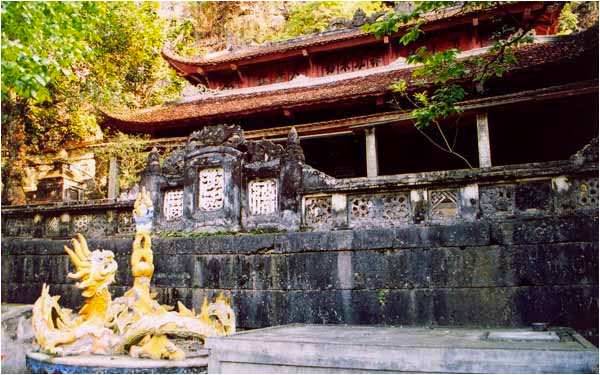 Chùa Bích Động