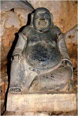 Tượng Bồ tát Di Lặc