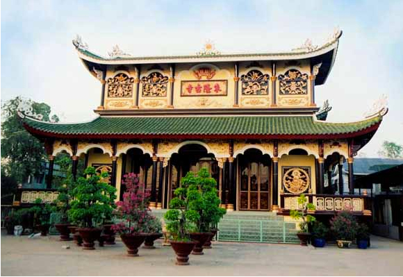 Mặt tiền chùa năm 2003