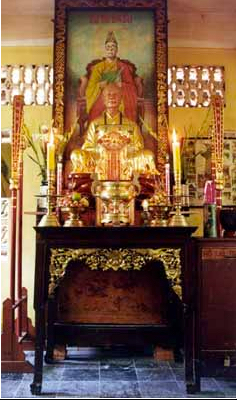 Bàn thờ tổ Minh Trực