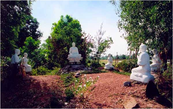 Vườn tượng đức Phật chuyển pháp luân