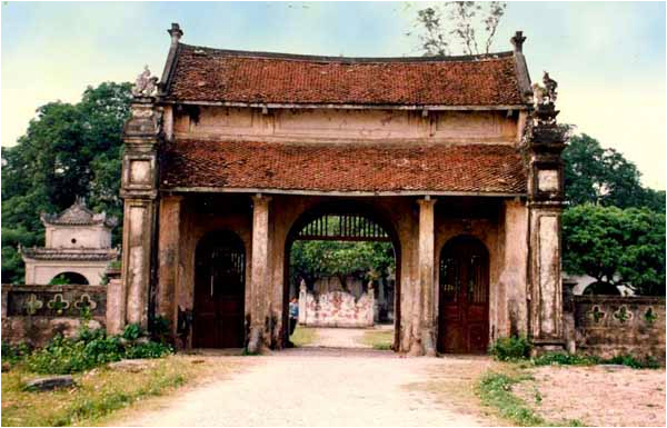 Tam quan chùa