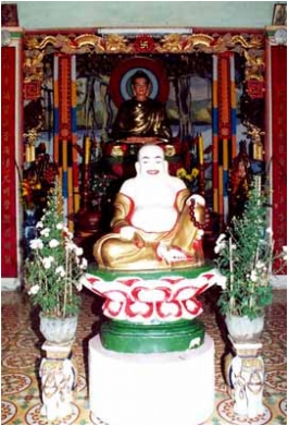 Tượng Bồ tát Di Lặc