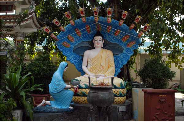 Tượng đức Phật Thích Ca (1)