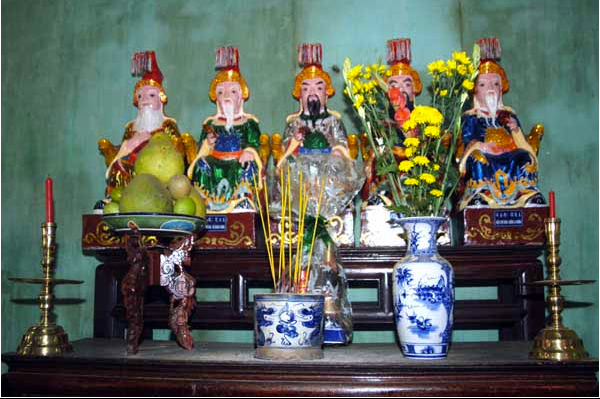 Bàn thờ Minh Vương (1)