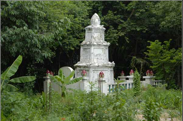 Tháp tổ