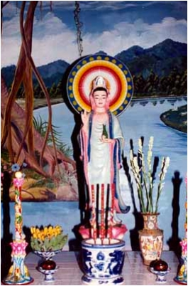 Bàn thờ Bồ tát Quan Âm