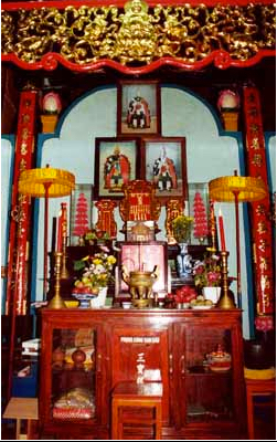 Bàn thờ chư tổ