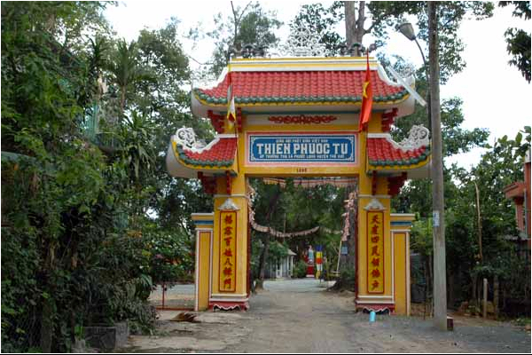 Cổng chùa