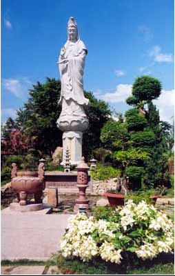 Bảo tượng Bồ tát Quan Âm (1)