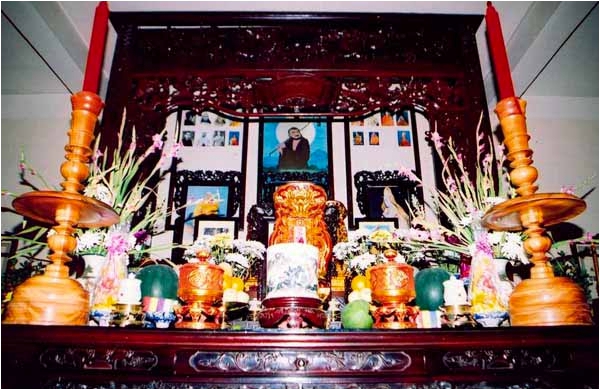 Bàn thờ Tổ