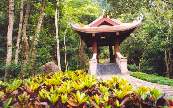 Chàu Giải Oan - đường lên chùa