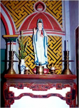 Bàn thờ Bồ tát Quan Âm