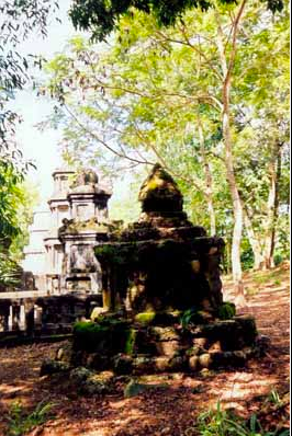 Vườn tháp tổ