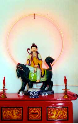 Bàn thờ Bồ tát Văn Thù