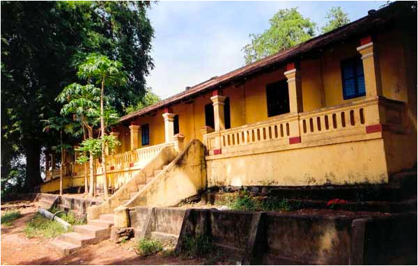 Mặt tiền chùa
