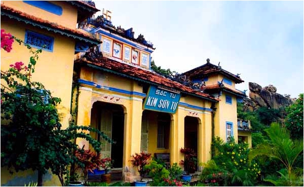 Mặt tiền chùa